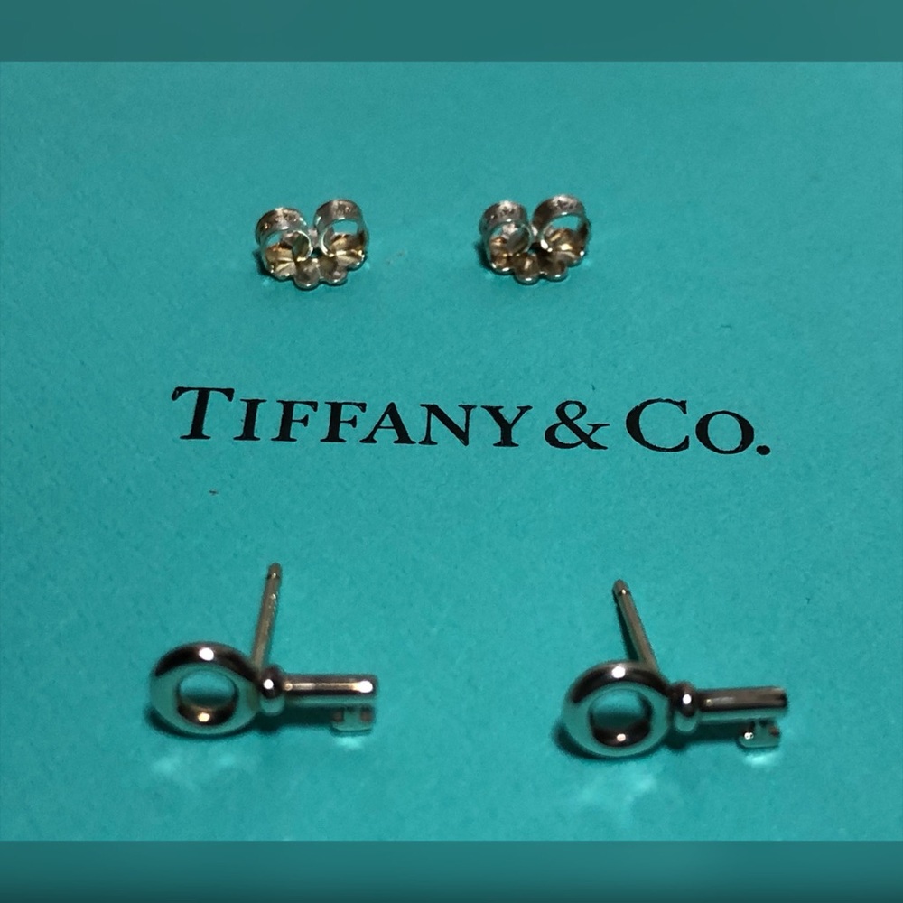 Tiffany 925 Oval Key Earrings - New Never Worn